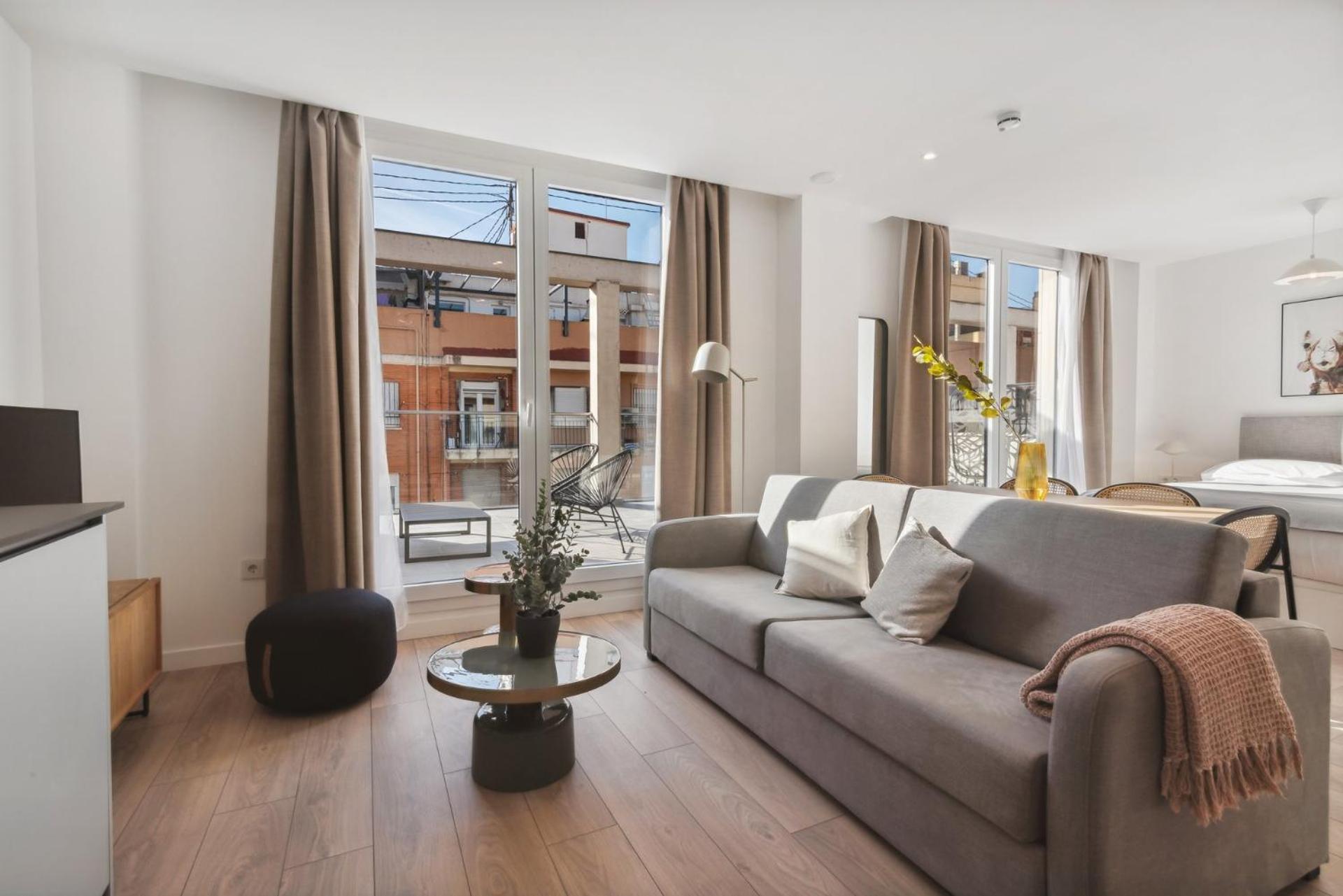 Limehome Valencia Carrer Del Pare Palau I Quer Exterior photo