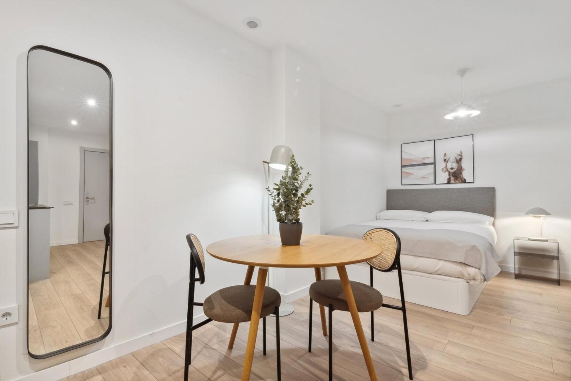 Limehome Valencia Carrer Del Pare Palau I Quer Room photo